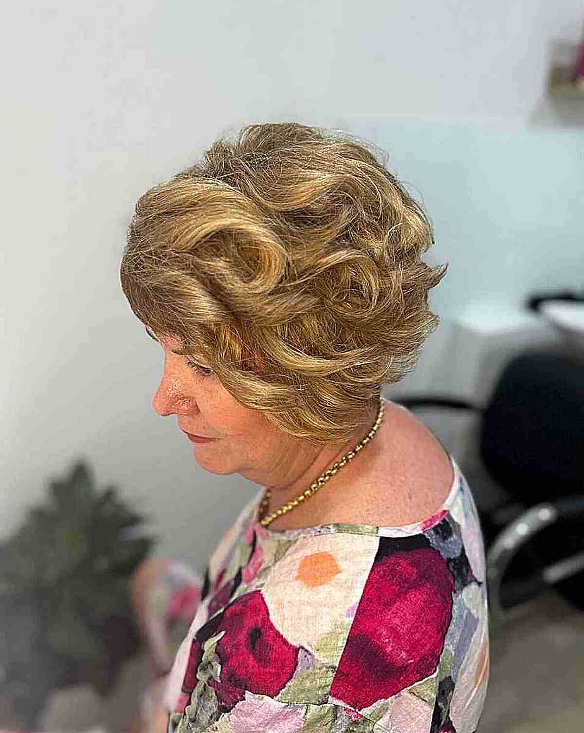 Acconciature senza età:oltre 50 tendenze per capelli chic e giovanili per le donne over 70
