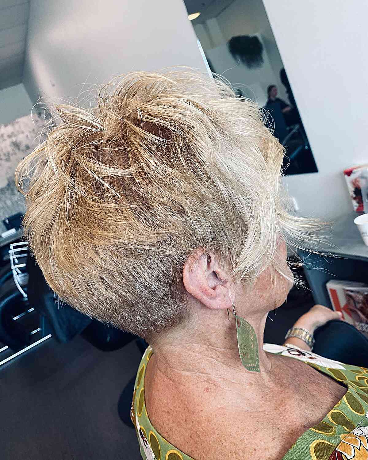 Coupes Pixie élégantes pour les femmes de 70 ans et plus | Styles modernes et anti-âge