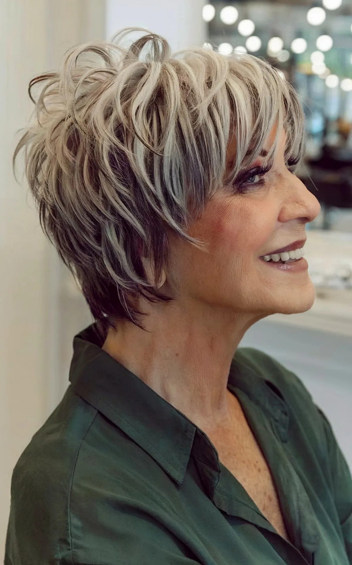 Meilleures coiffures Pixie Shag pour les femmes de plus de 70 :50 looks flatteurs