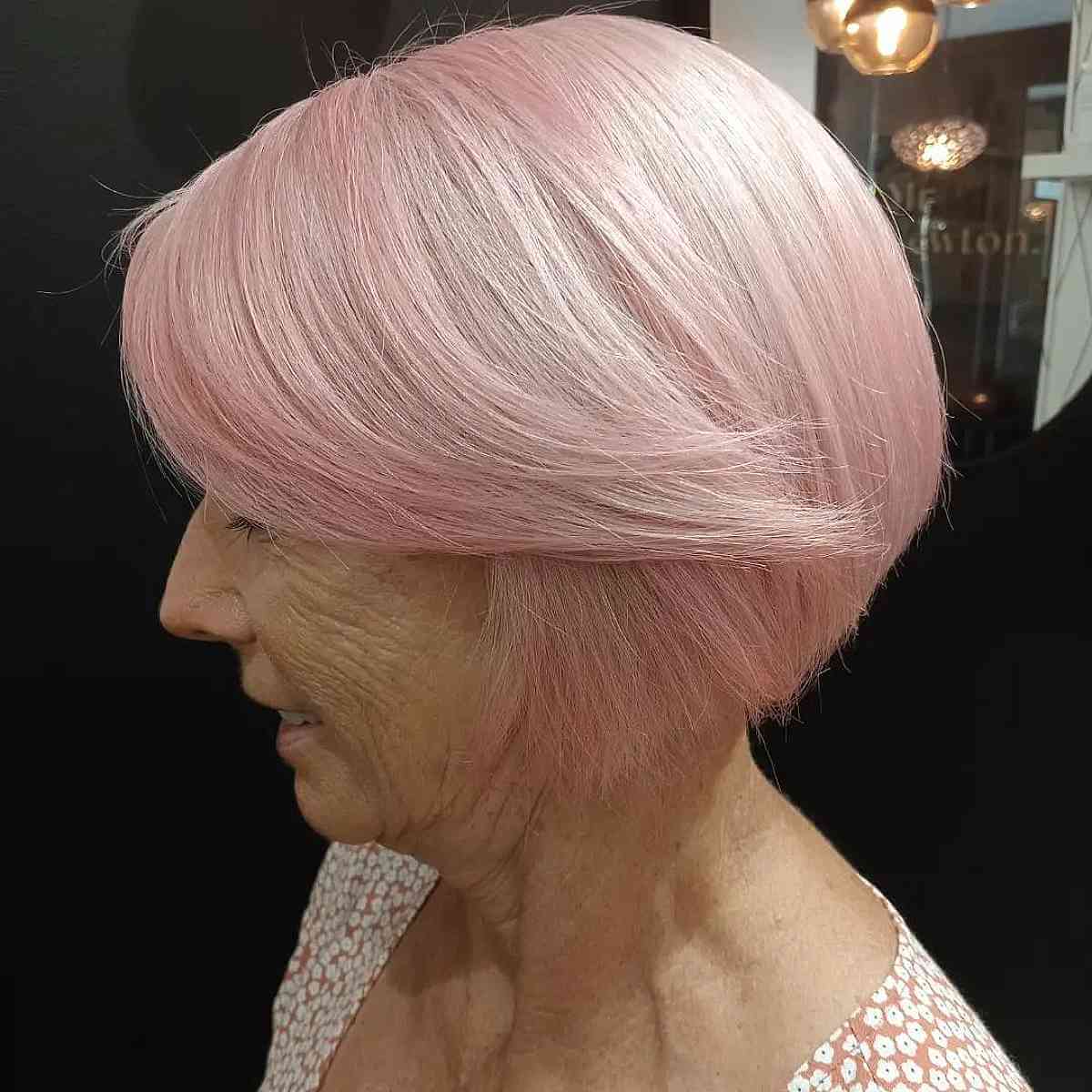 Coupes de cheveux courtes élégantes pour les femmes de 70 ans et plus | Styles nécessitant peu d’entretien 