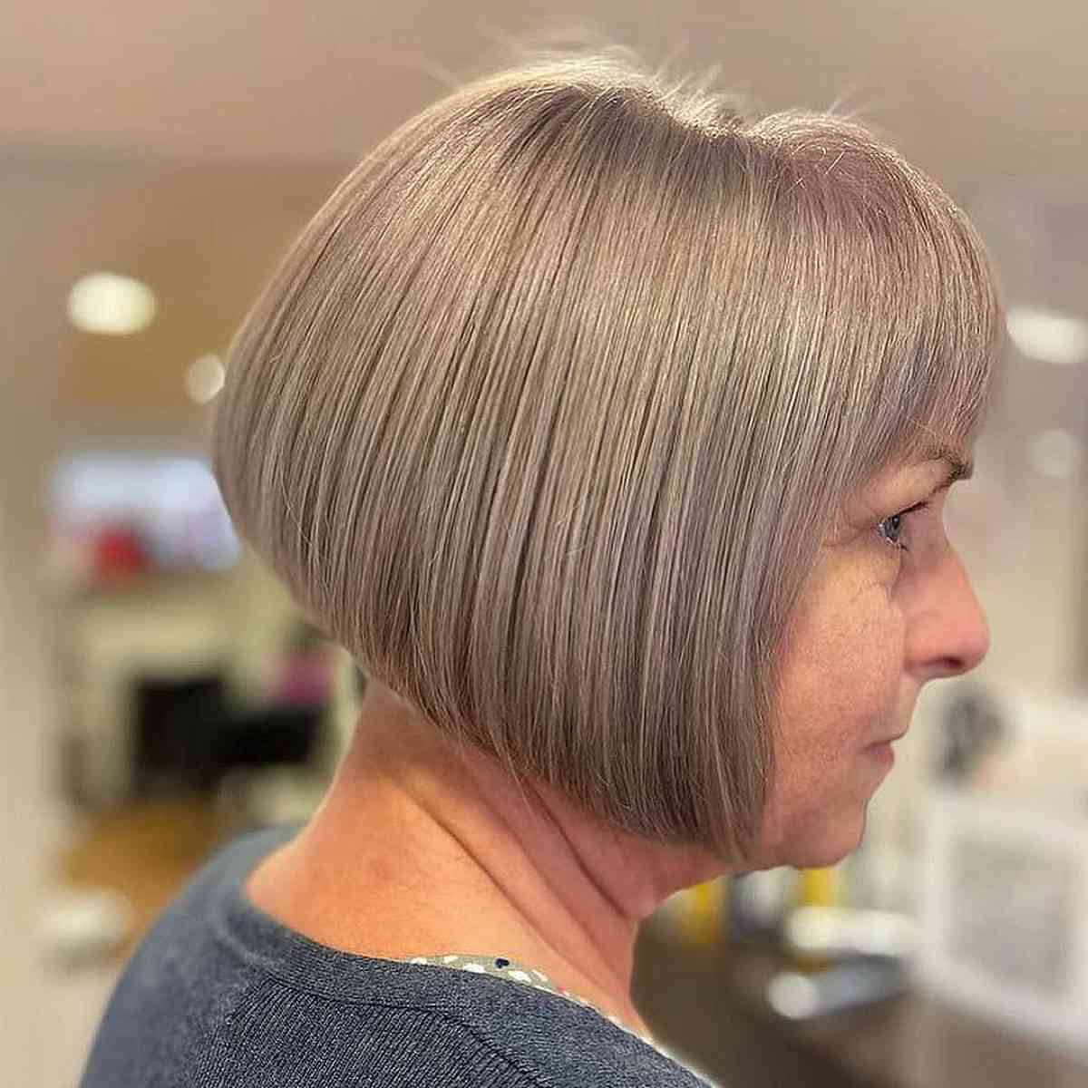 Coupes de cheveux courtes et élégantes pour les femmes de plus de 50 ans :tendances et conseils
