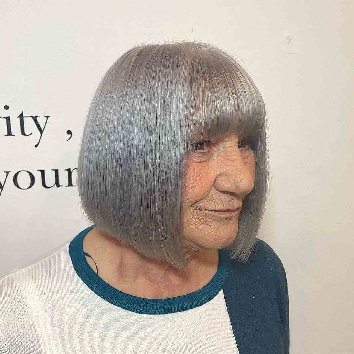 Coupes de cheveux courtes et élégantes pour les femmes de plus de 50 ans :tendances et conseils