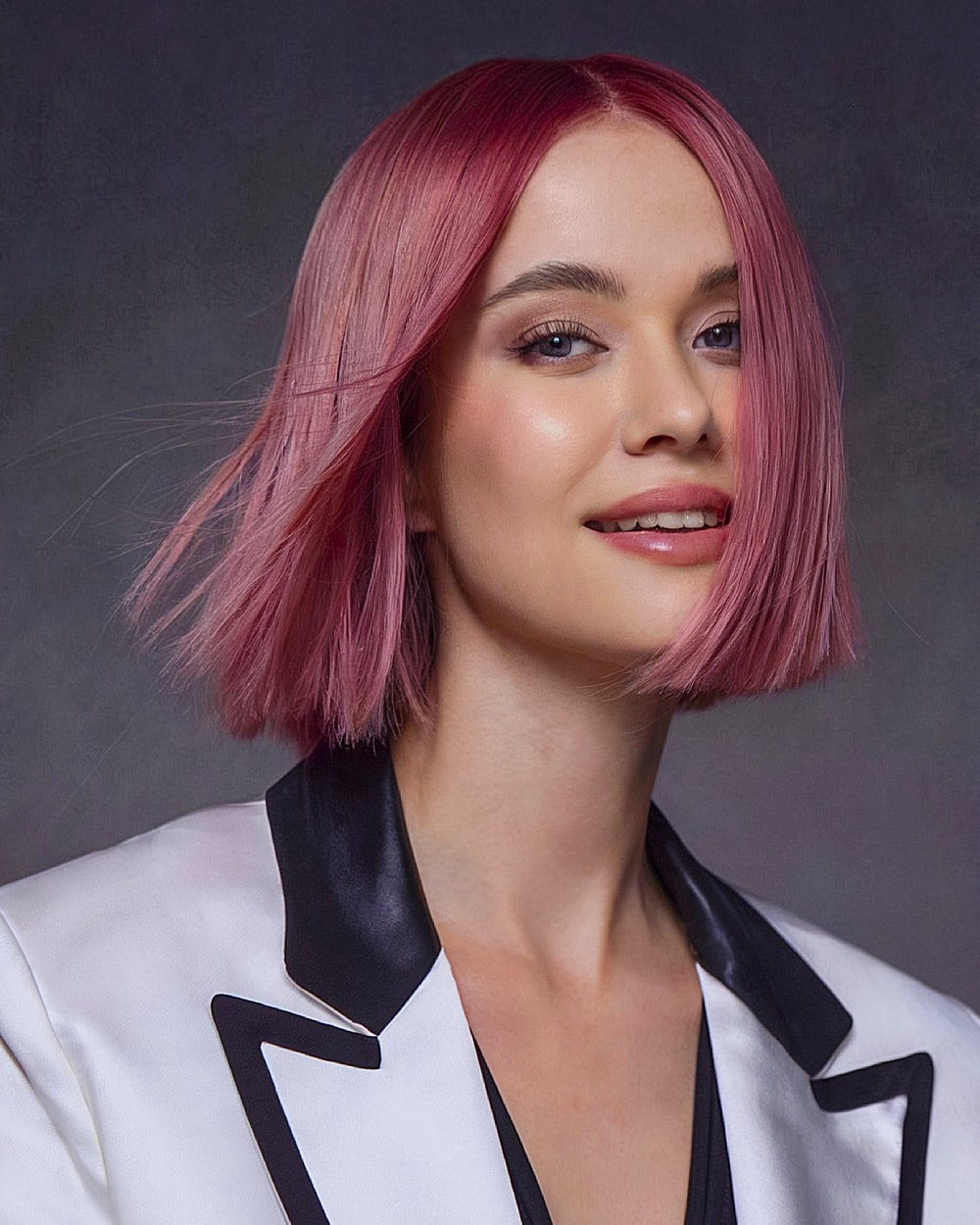 Cortes de cabelo curtos sem corte Bob e Sharp Bob:estilos e manutenção 