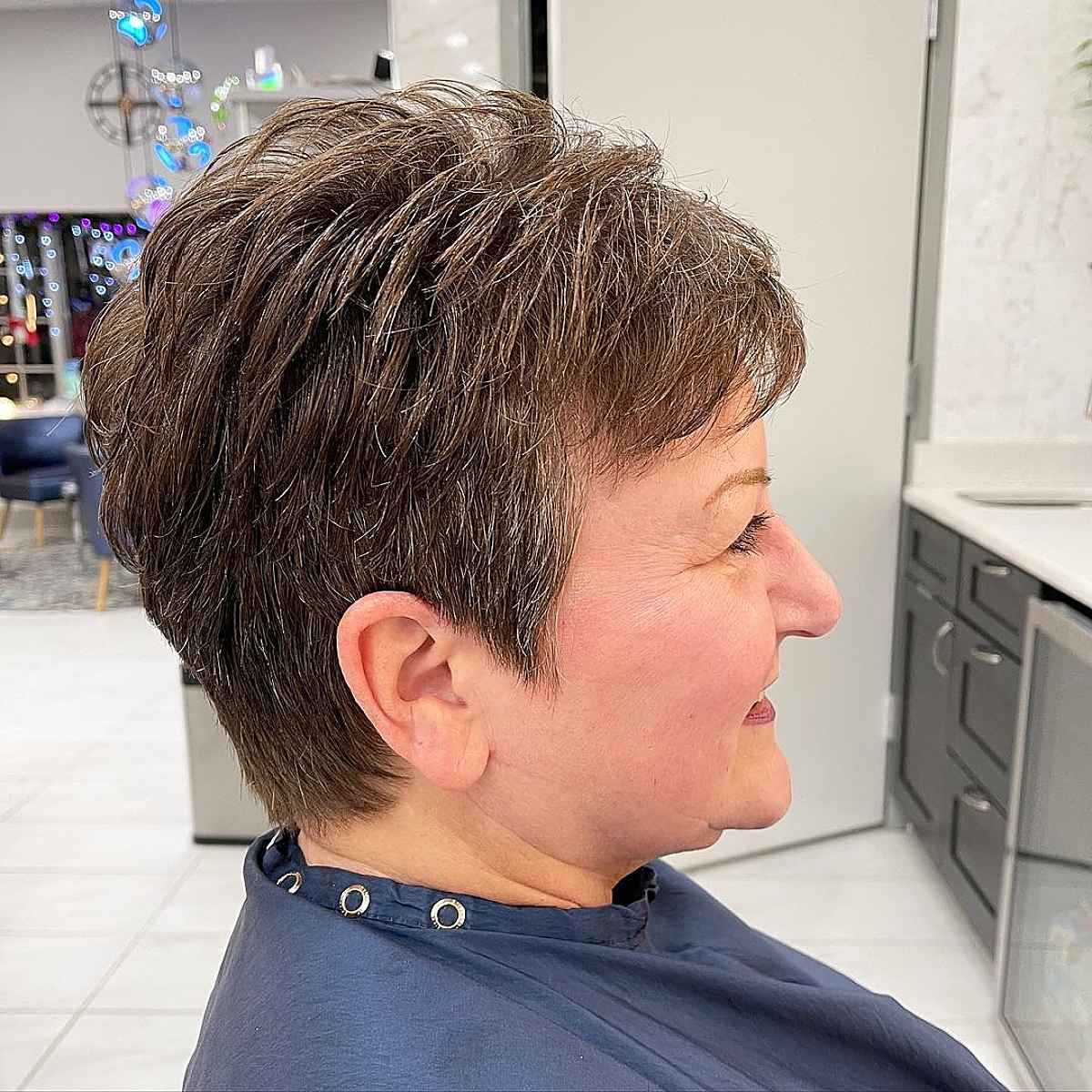 Volume et style :50 coupes Pixie pour les femmes de plus de 60 ans aux cheveux fins