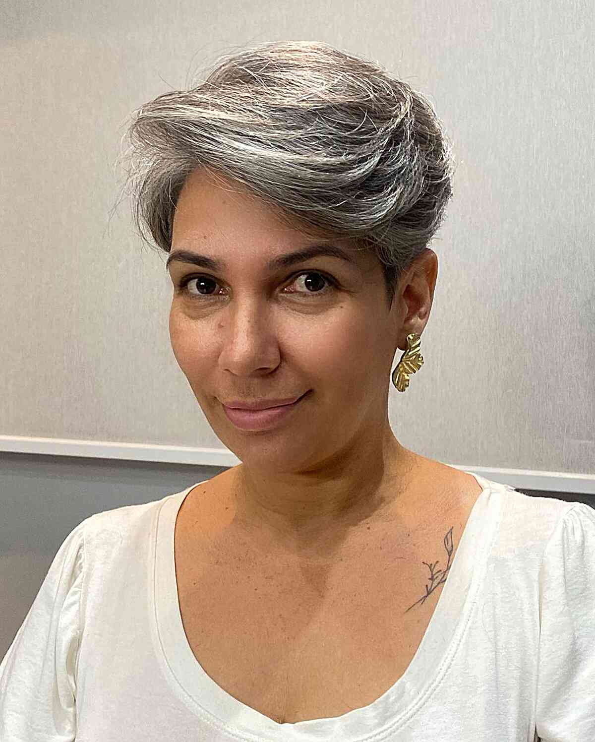 Cortes longos e modernos de Pixie para mulheres com mais de 50 anos:29 ideias elegantes 