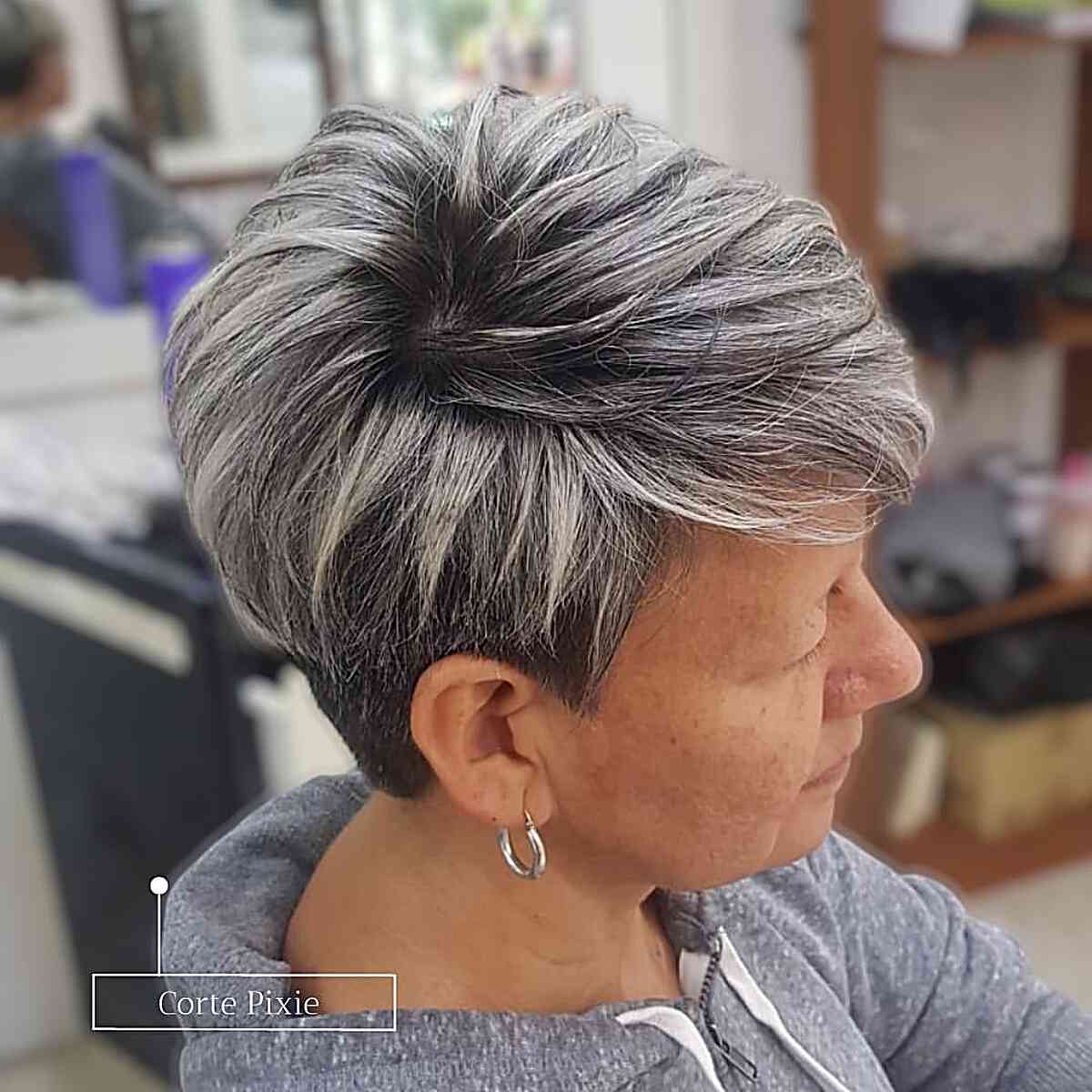 Top 50 des coupes Pixie agitées pour les femmes de 60 ans et plus – Coiffures élégantes et nécessitant peu d’entretien 
