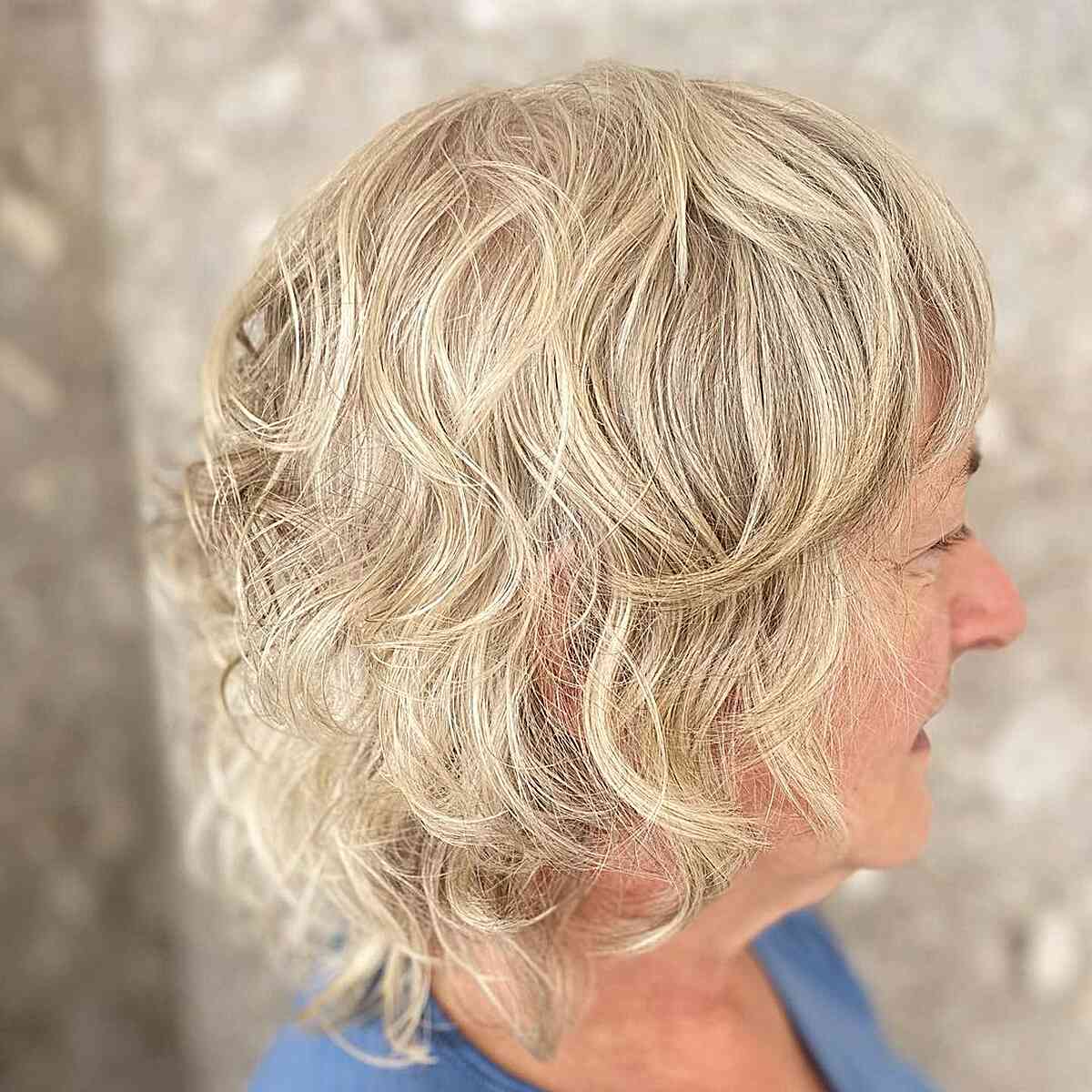 Meilleures coupes de cheveux courtes Shag pour les femmes de plus de 50 ans | Modèles 2024