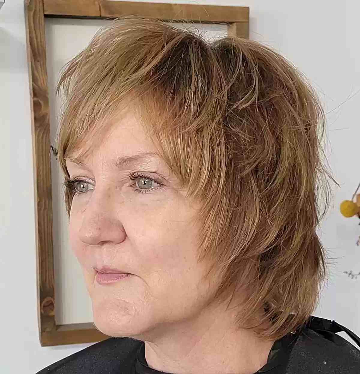 Meilleures coupes de cheveux courtes Shag pour les femmes de plus de 50 ans | Modèles 2024