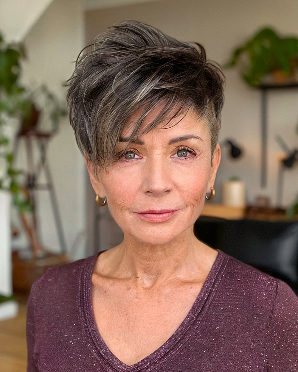 Meilleures coupes de lutin agitées pour les femmes de plus de 50 ans en 2026 | Style et confiance