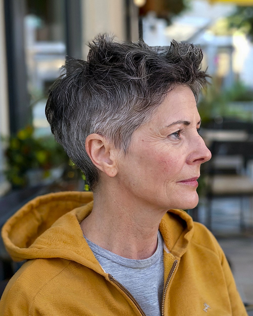Meilleures coupes de lutin agitées pour les femmes de plus de 50 ans en 2026 | Style et confiance