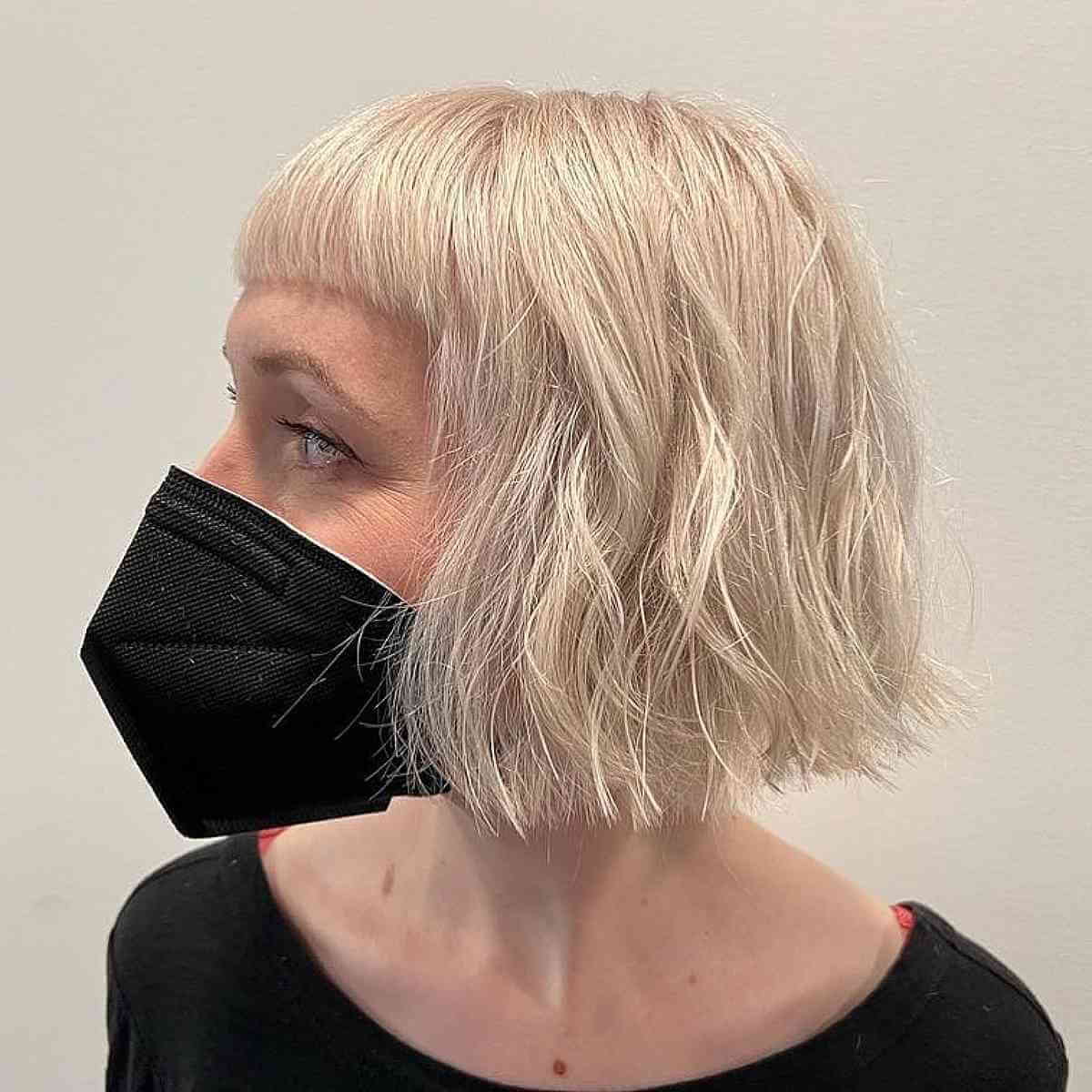 Chin-Length Blunt Bob:Stilarter, egnethed og ekspertråd 