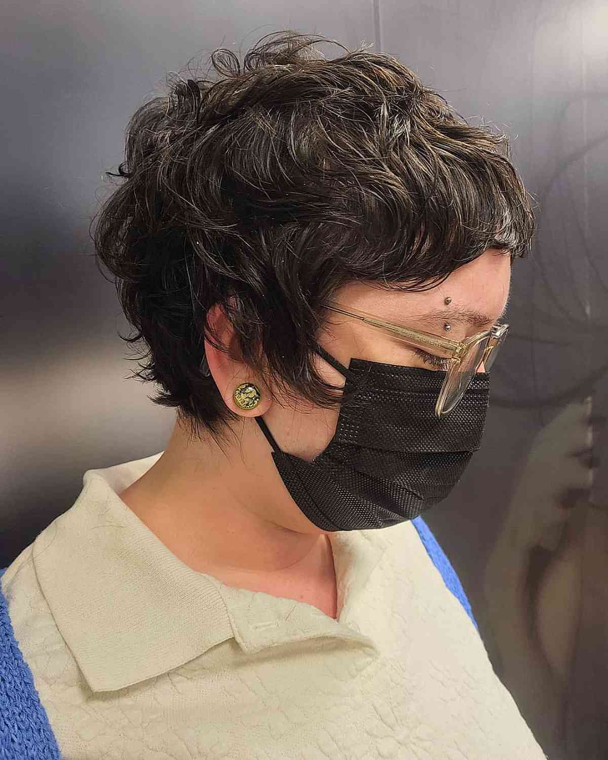 Coupes de cheveux modernes Pixie Shag pour les femmes de plus de 50 ans :styles et conseils