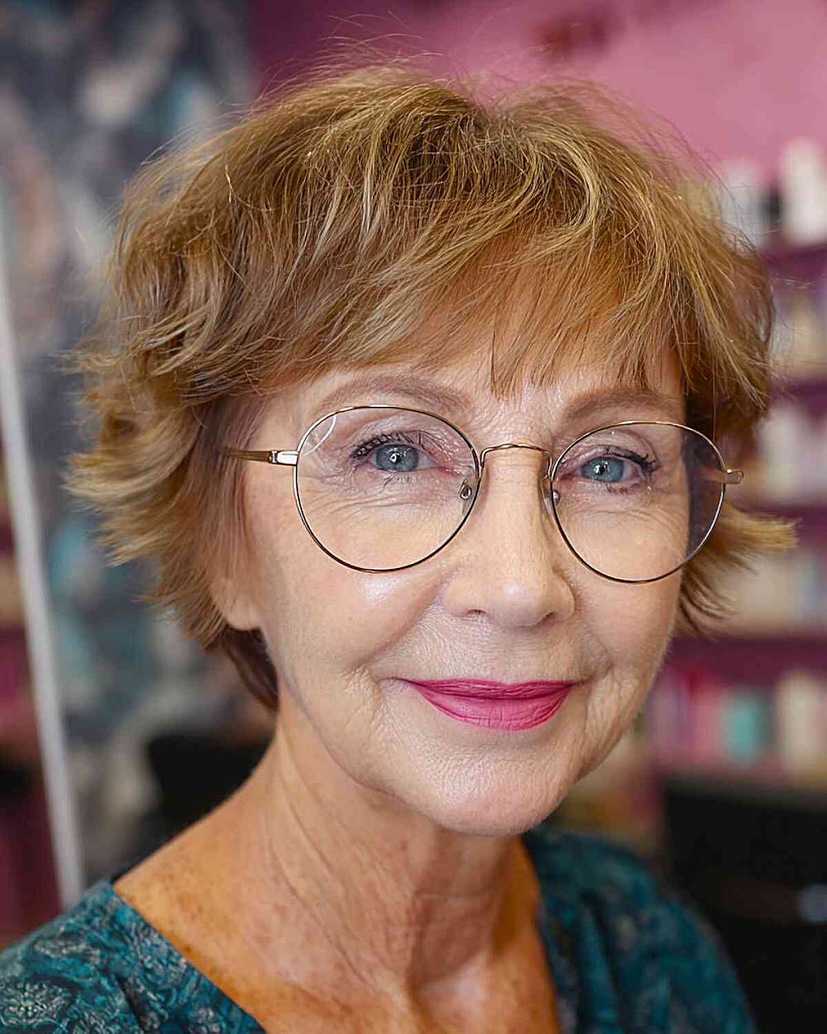 Cortes de cabelo curtos elegantes para mulheres com mais de 70 anos:mais de 50 ideias 