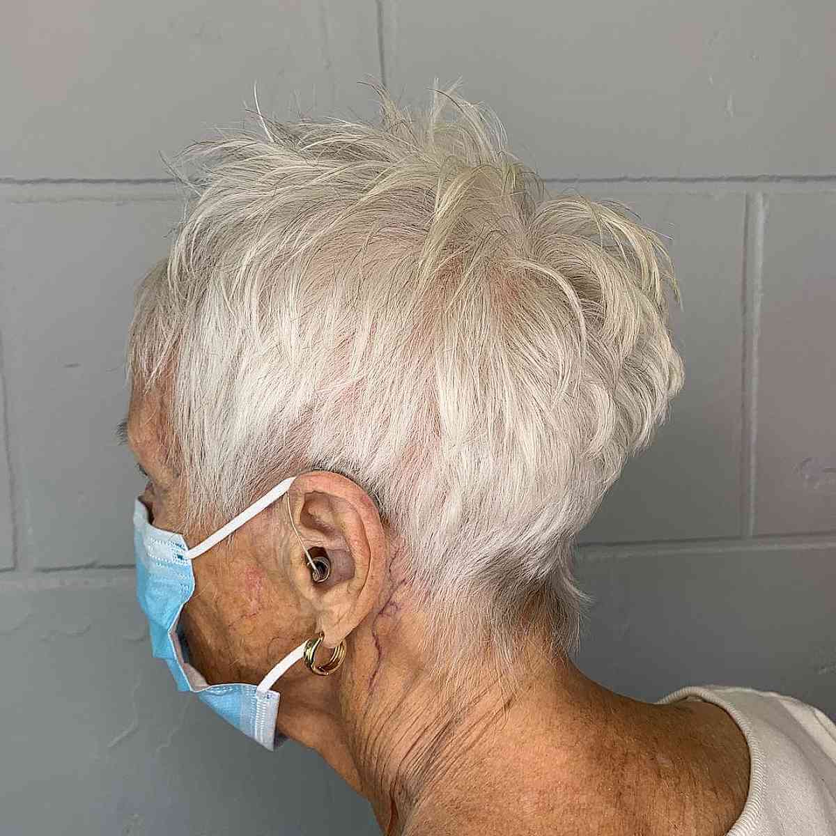 Cortes de cabelo curtos elegantes para mulheres com mais de 70 anos:mais de 50 ideias 