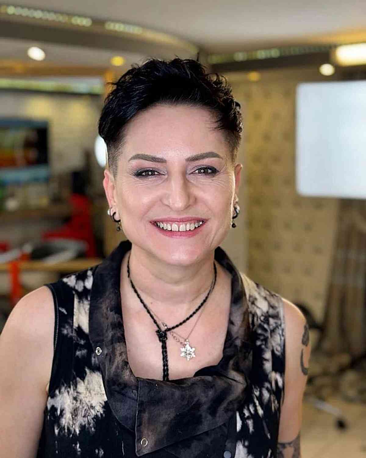 Meilleures coupes de lutin pour les femmes de plus de 40 ans :idées élégantes et nécessitant peu d entretien