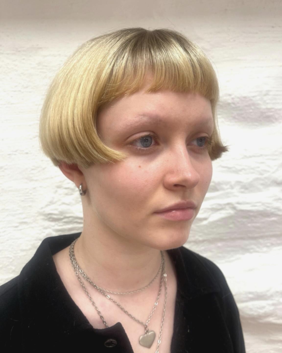 Coupes de cheveux jusqu aux oreilles :styles, conseils et guide de forme du visage | [Votre nom de marque] 