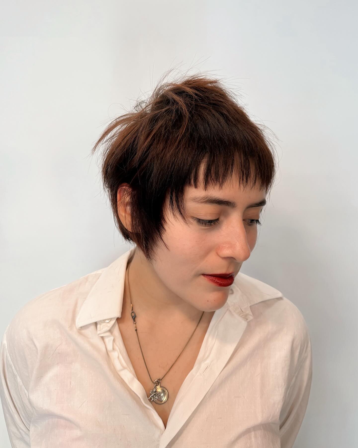 Coupes de cheveux jusqu aux oreilles :styles, conseils et guide de forme du visage | [Votre nom de marque] 