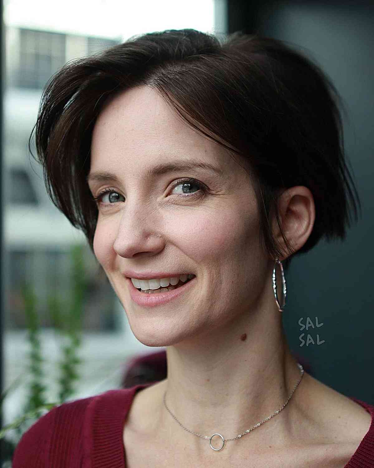 Coupes de cheveux jusqu aux oreilles :styles, conseils et guide de forme du visage | [Votre nom de marque] 