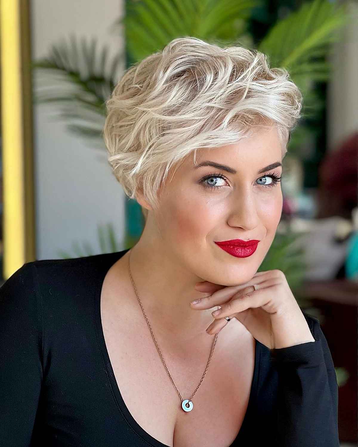 Meilleures coupes de lutin pour les visages ovales :styles et astuces