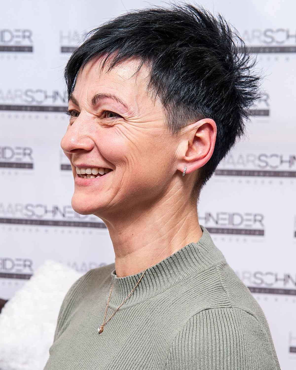 Os melhores cortes Pixie para cabelos ralos:estilos para mulheres com mais de 50 anos 