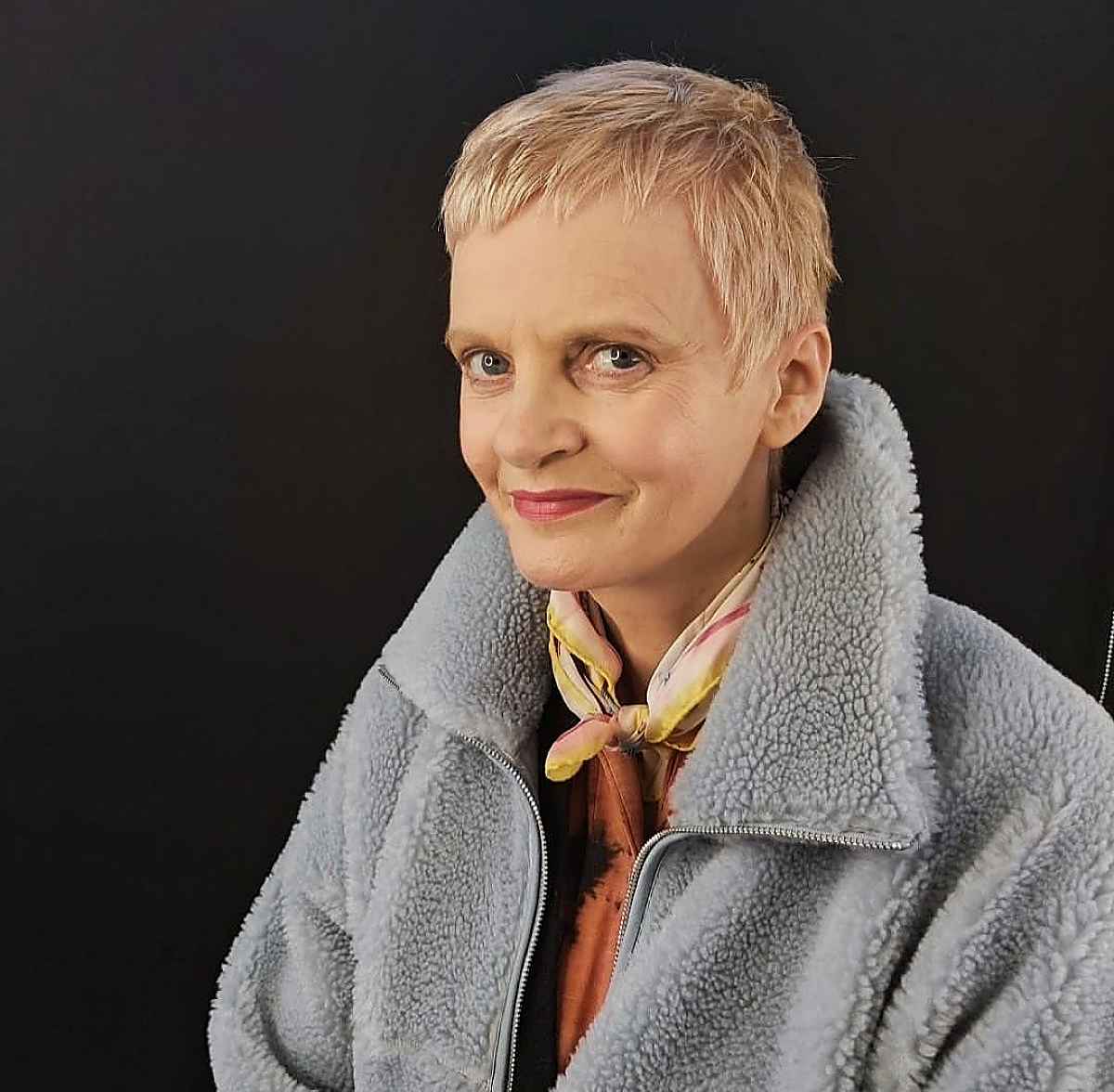 Os melhores cortes Pixie para cabelos ralos:estilos para mulheres com mais de 50 anos 