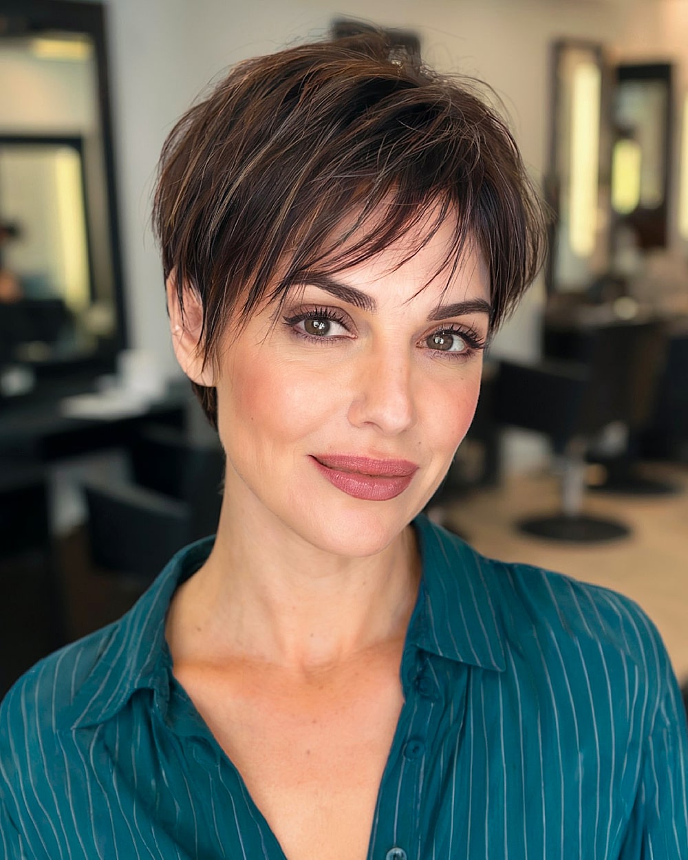 Os melhores cortes de cabelo liso Pixie de 2026:estilos que duram 