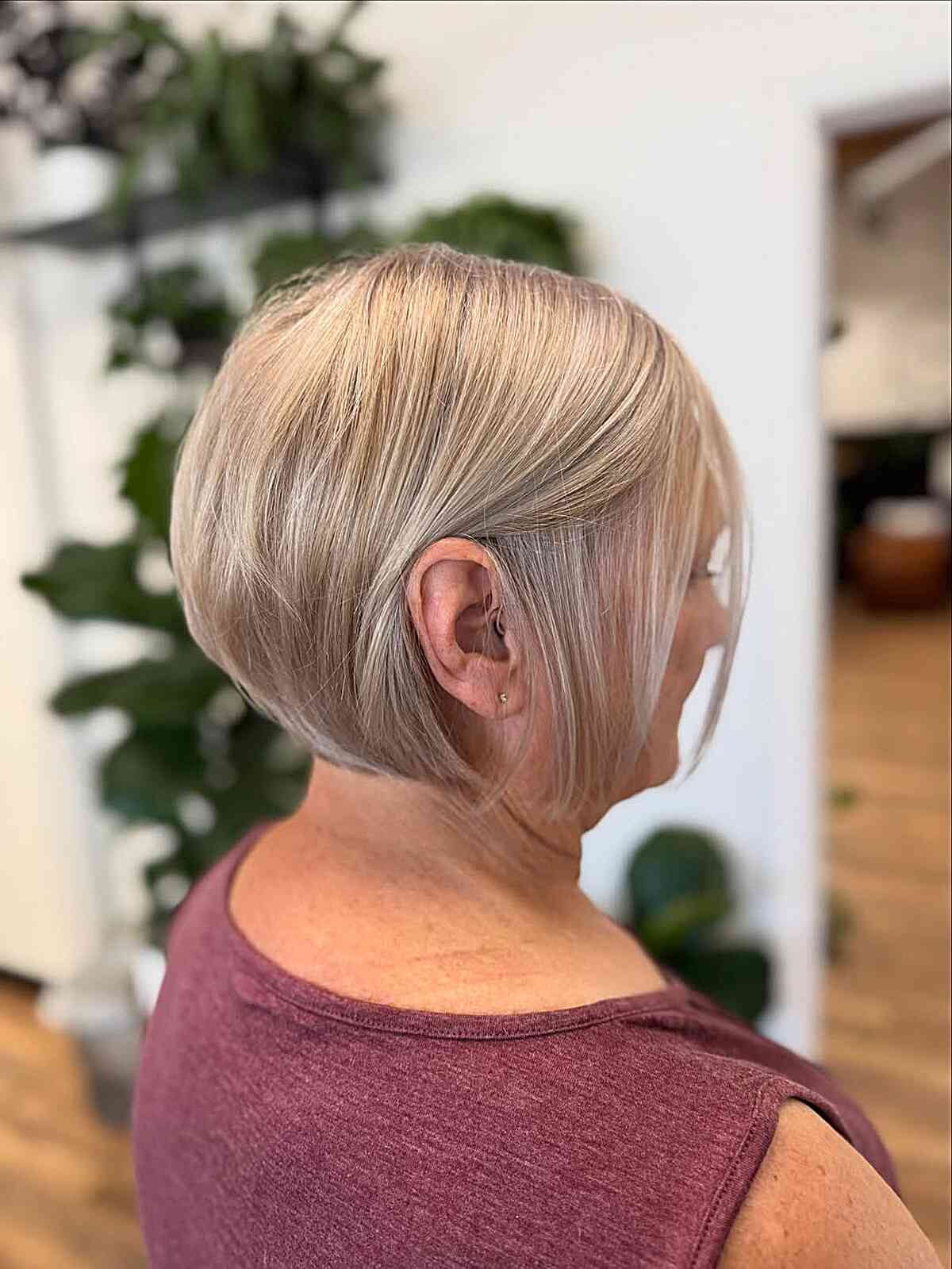 Os melhores cortes de cabelo em cunha para mulheres com mais de 50 anos:guia de estilo 2026 