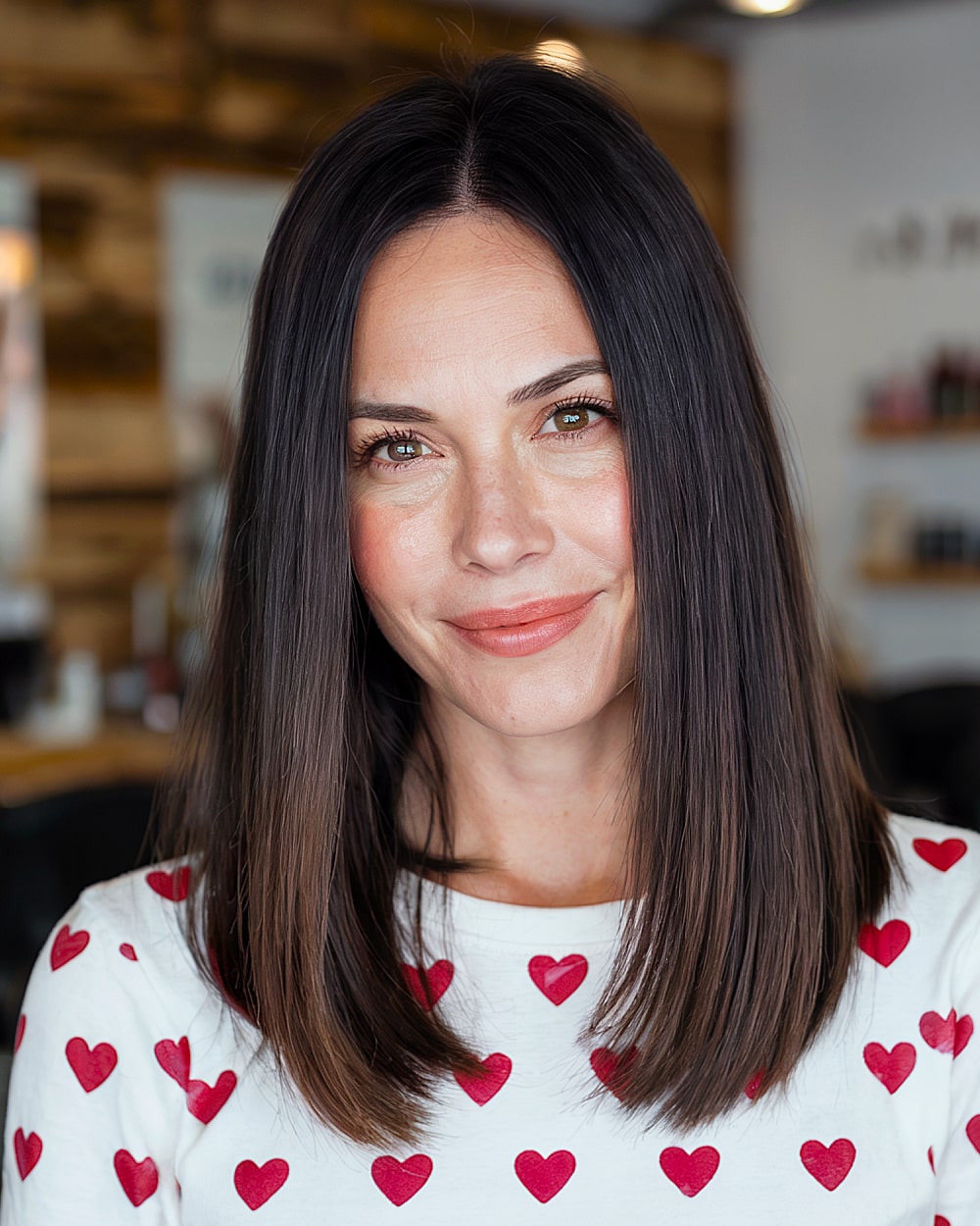 Meilleures coiffures pour cheveux mi-longs dans la quarantaine | Guide de style expert