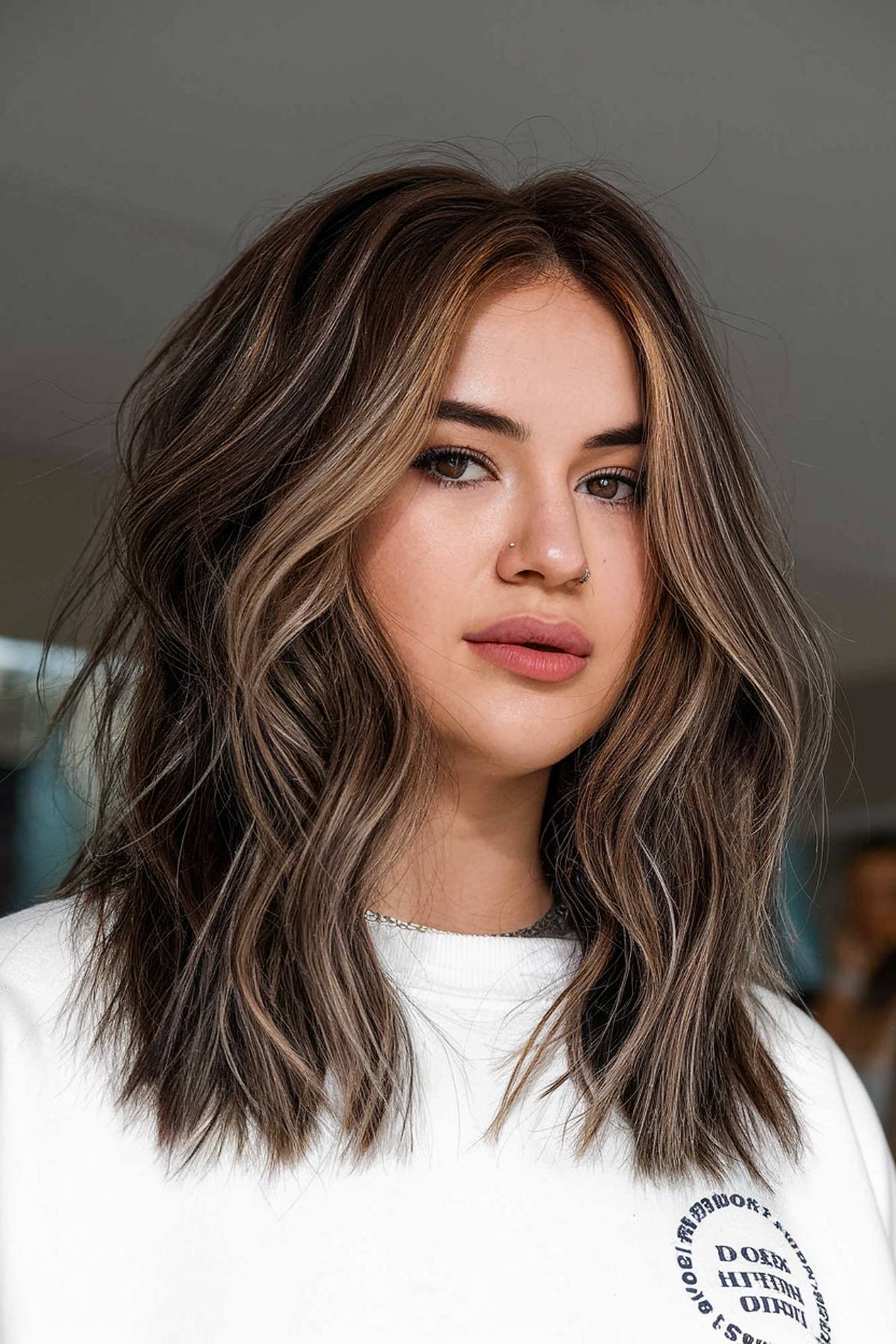 Tendances des coupes de cheveux en couches de longueur moyenne pour 2026 | Styles de cheveux et conseils