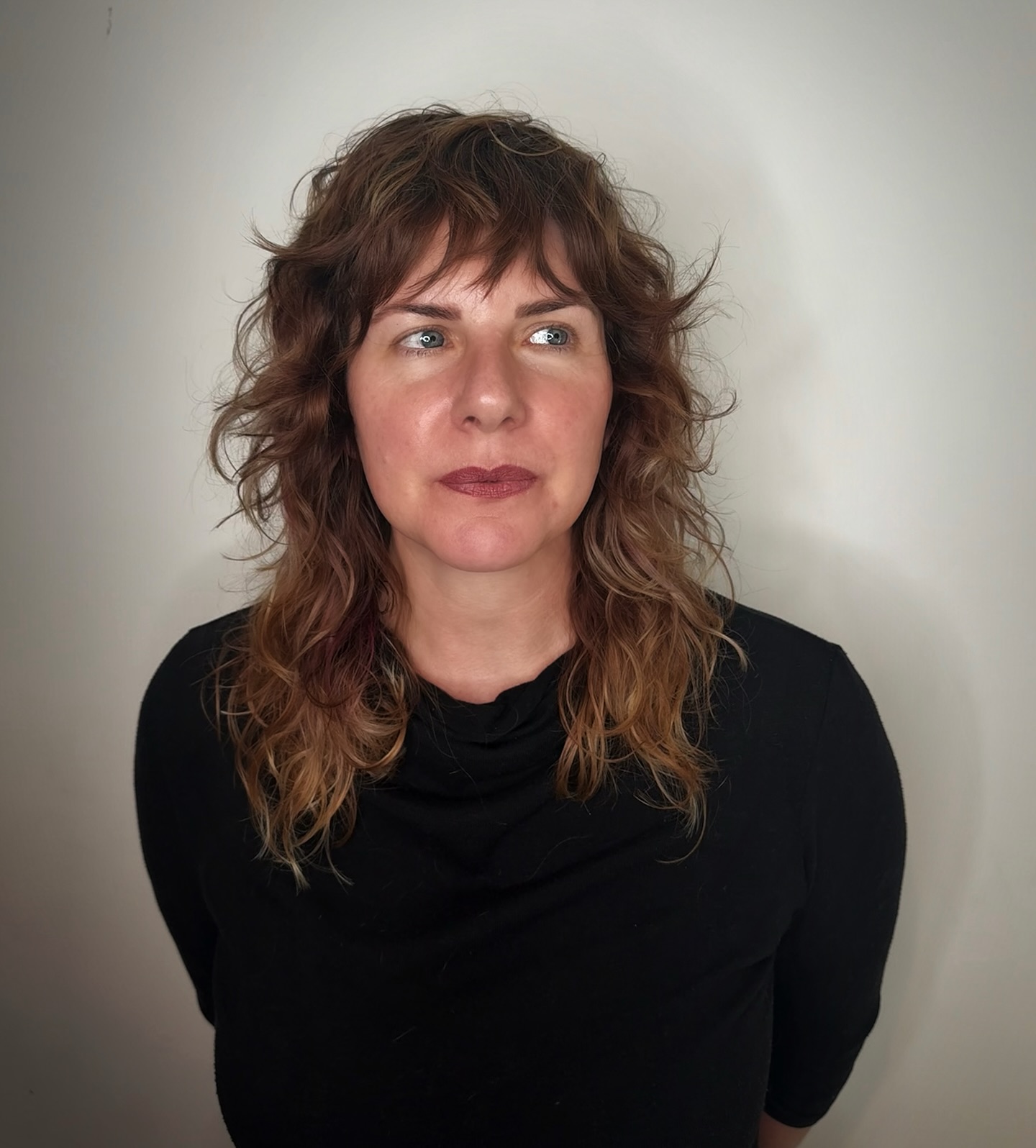Coiffures Choppy Shag pour cheveux moyens :tendances et style (2026)