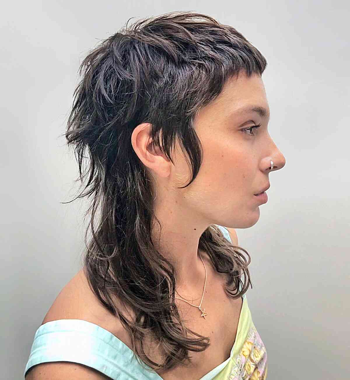 Medium shag met pony:80 verbluffende stijlen en hoe je ze kunt krijgen 