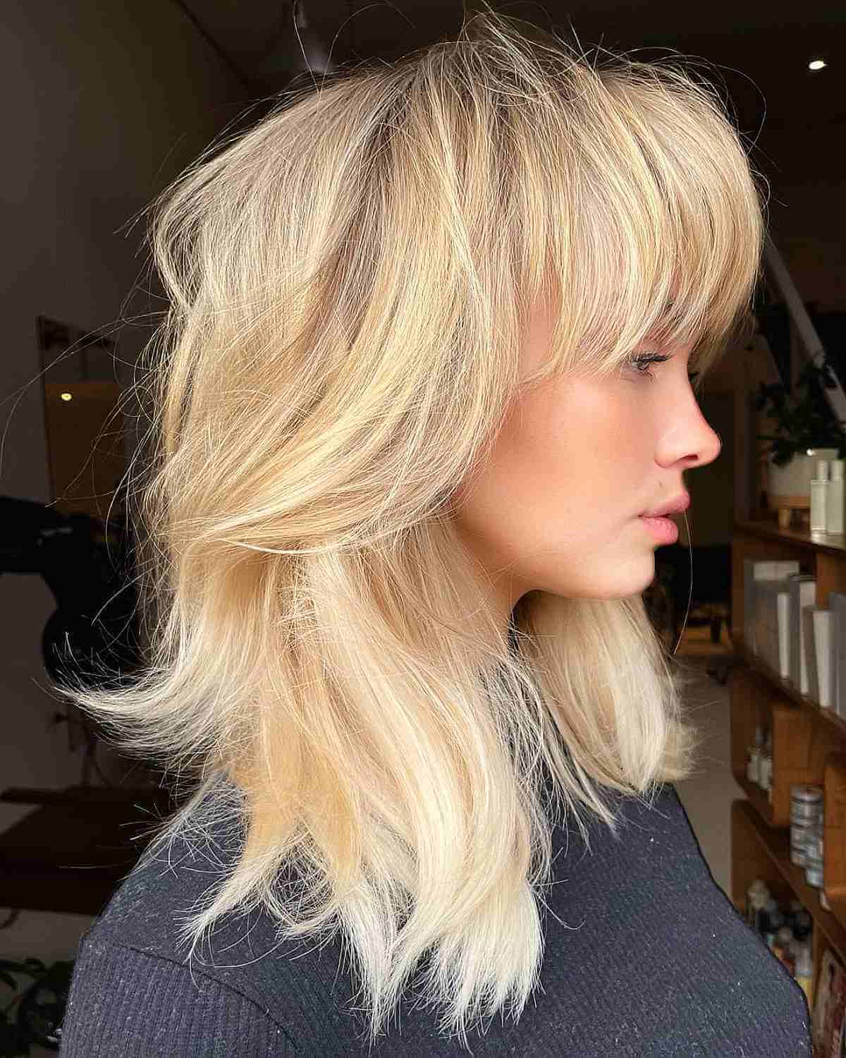 Medium shag met pony:80 verbluffende stijlen en hoe je ze kunt krijgen 