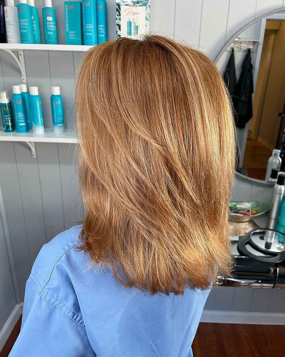 47 idées de coiffures droites jusqu’aux épaules approuvées par des experts 
