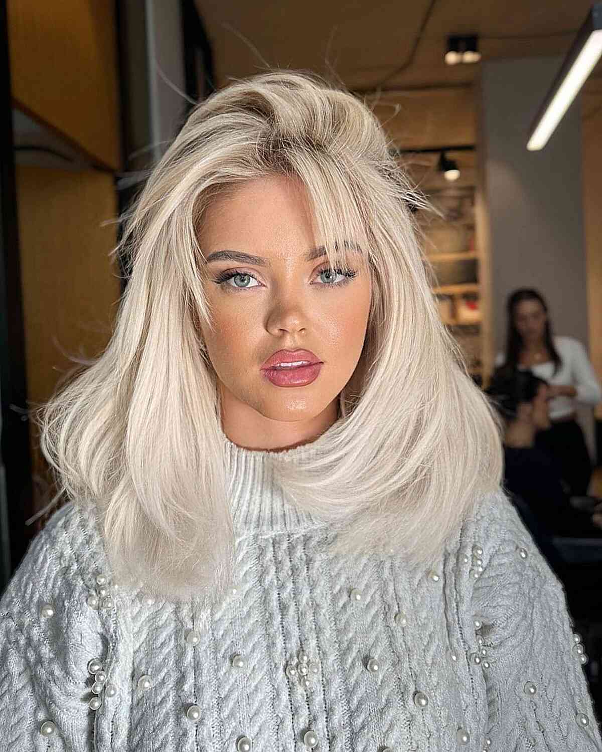 Cabelo em camadas na altura dos ombros com franja:48 ideias elegantes 