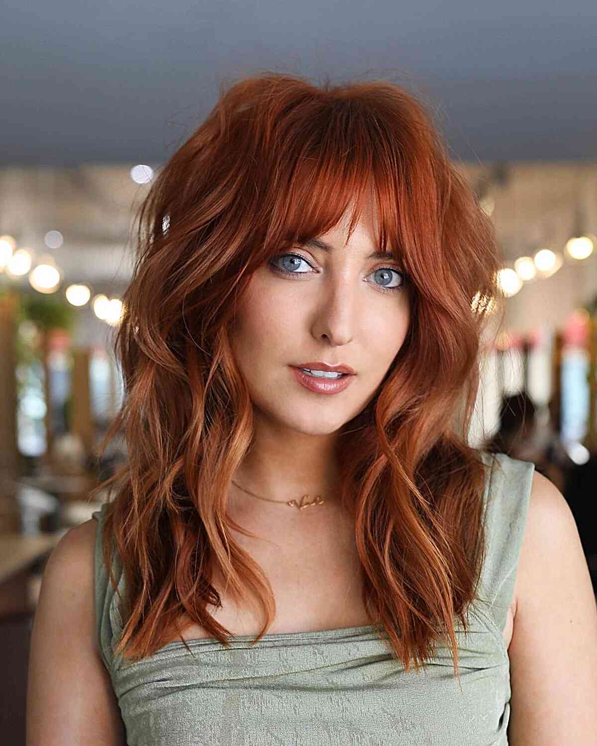 Cabelo em camadas na altura dos ombros com franja:48 ideias elegantes 