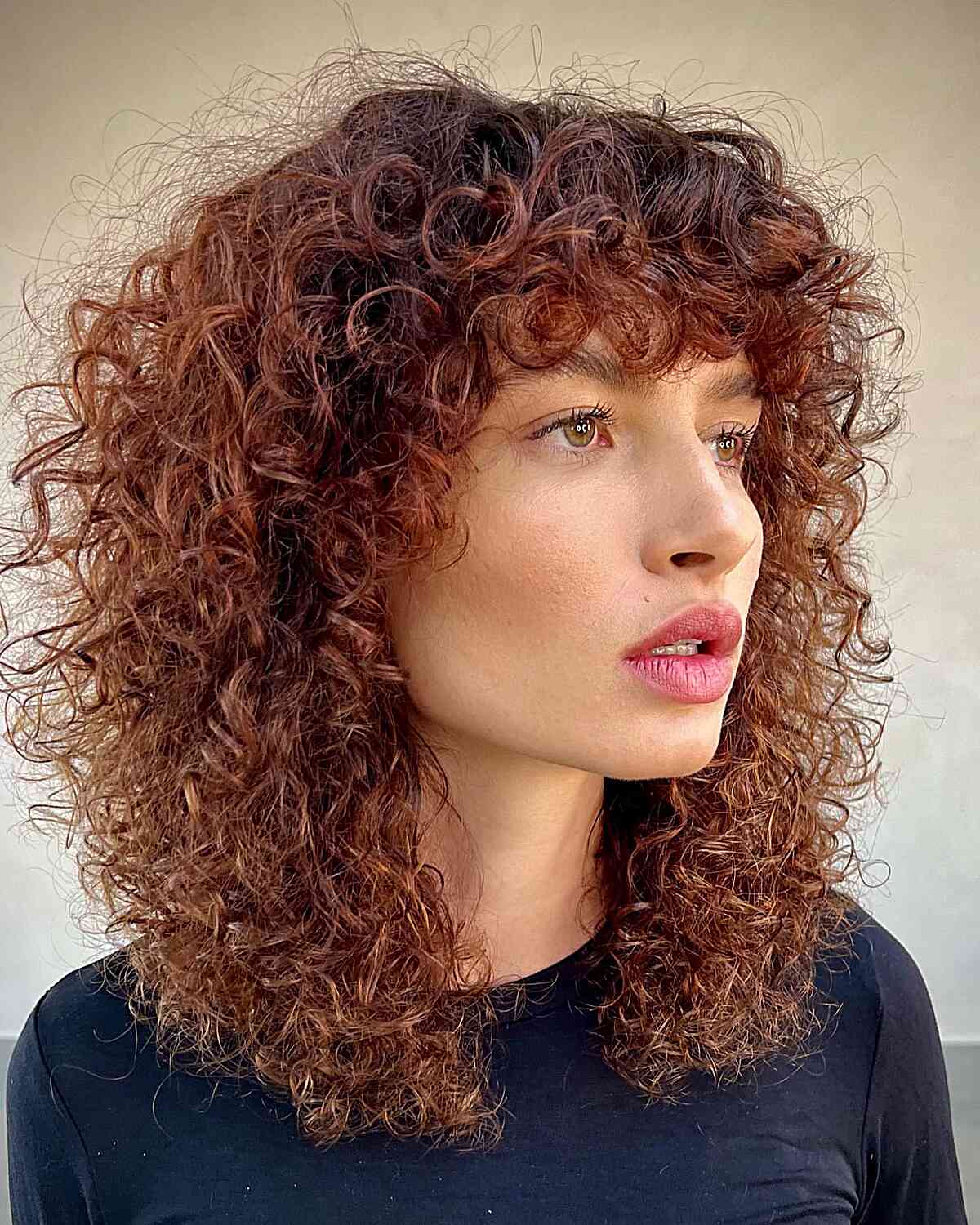 Cabelo em camadas na altura dos ombros com franja:48 ideias elegantes 