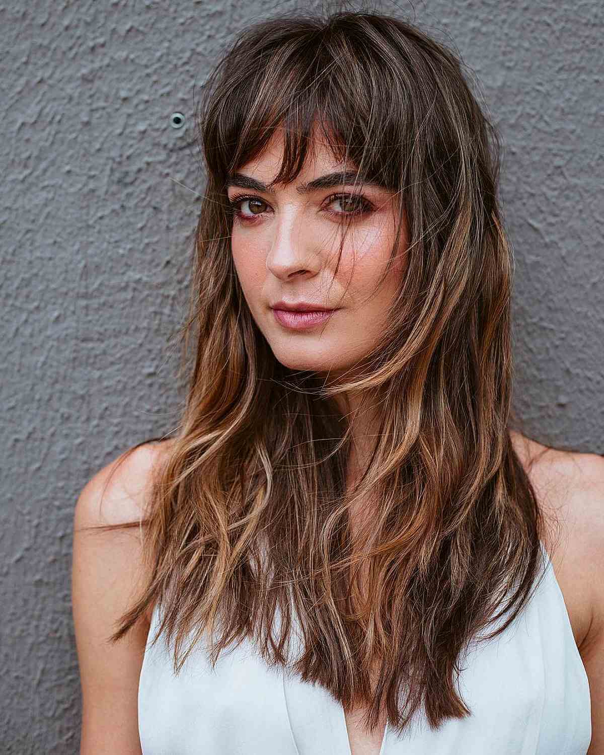 Cabelo em camadas na altura dos ombros com franja:48 ideias elegantes 