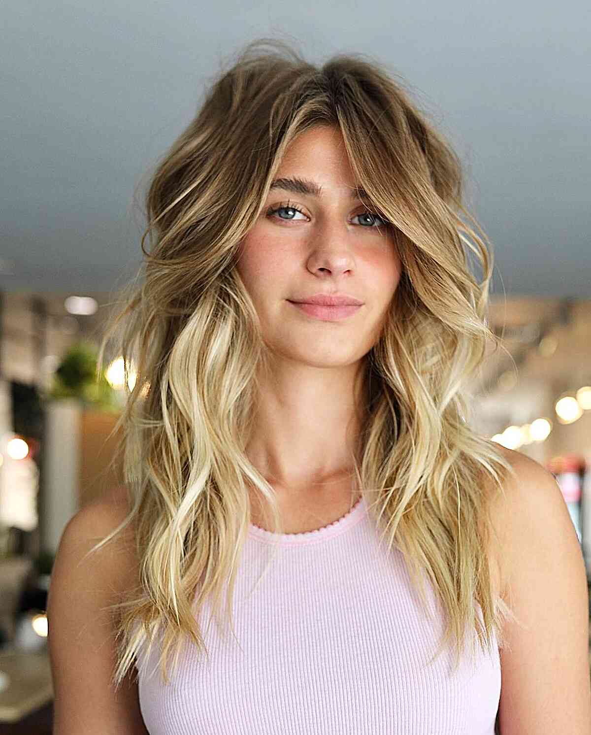 Couches longues pour cheveux moyens :28 conseils de coiffure et de coupe