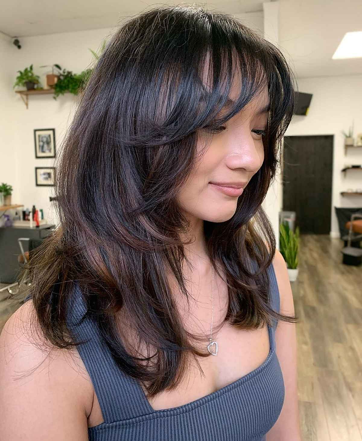 Couches longues pour cheveux moyens :28 conseils de coiffure et de coupe