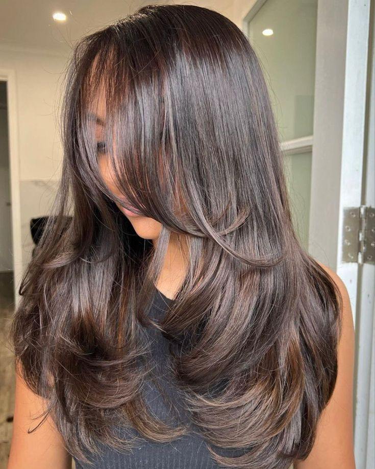 Los mejores cortes de pelo en capas para cabello largo y grueso en 2026 | Ideas para peinar el cabello 