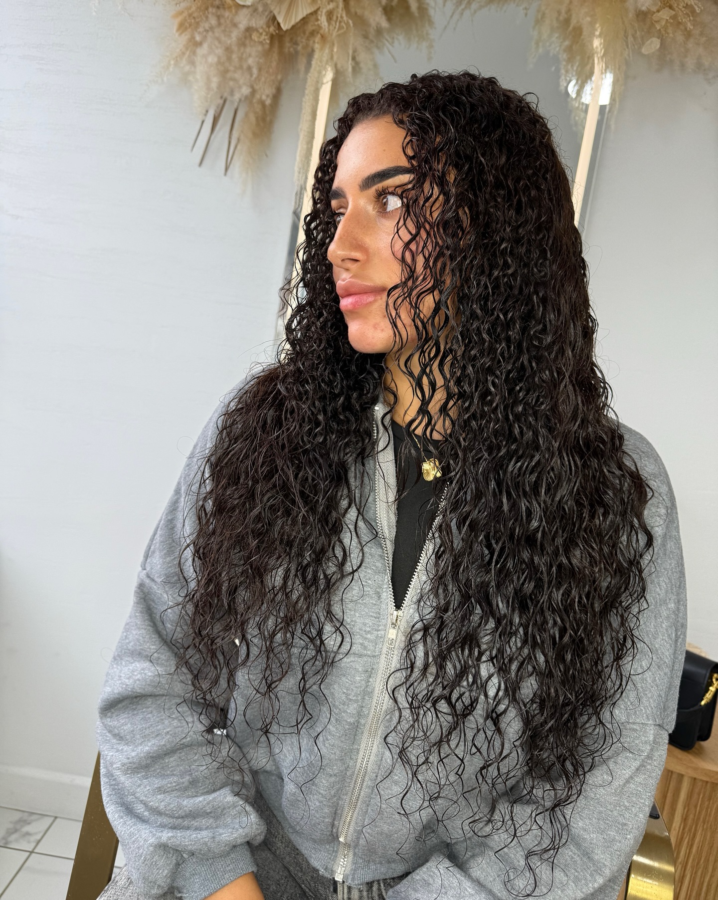 Coupes de cheveux longues et bouclées :51 idées époustouflantes et conseils de style