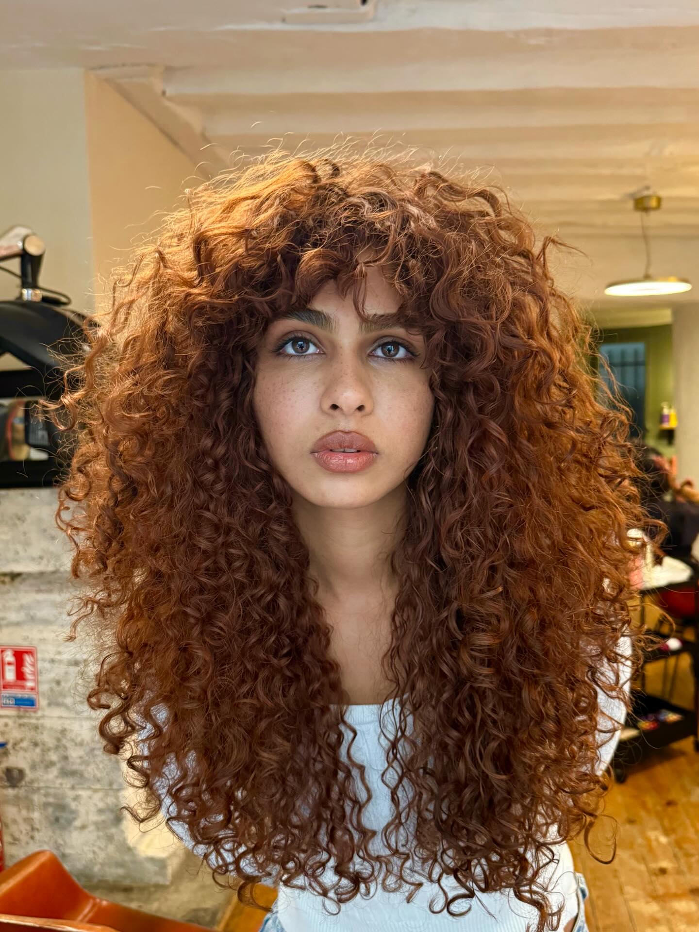 Coupes de cheveux longues et bouclées :51 idées époustouflantes et conseils de style