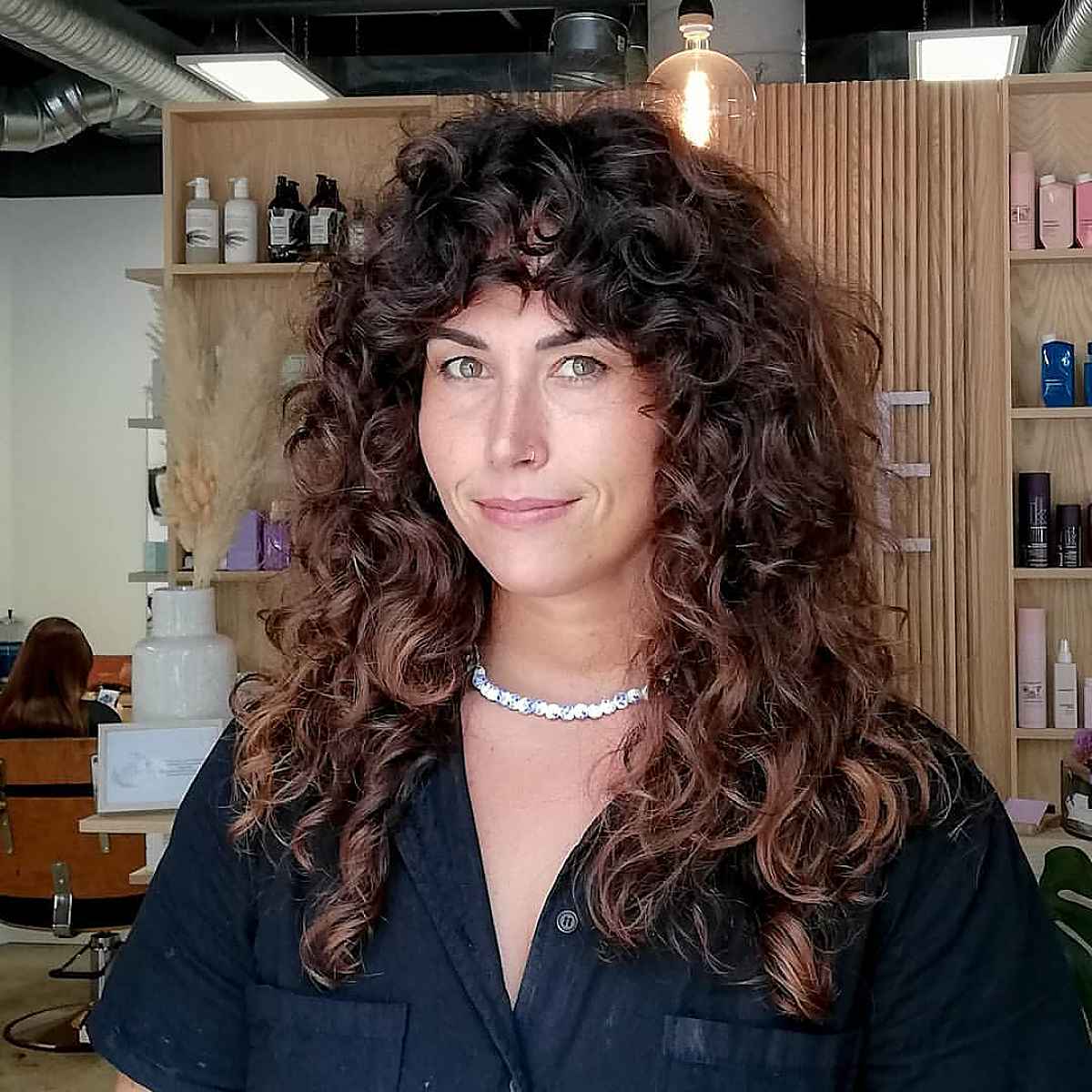 Coupes de cheveux longues et bouclées :51 idées époustouflantes et conseils de style