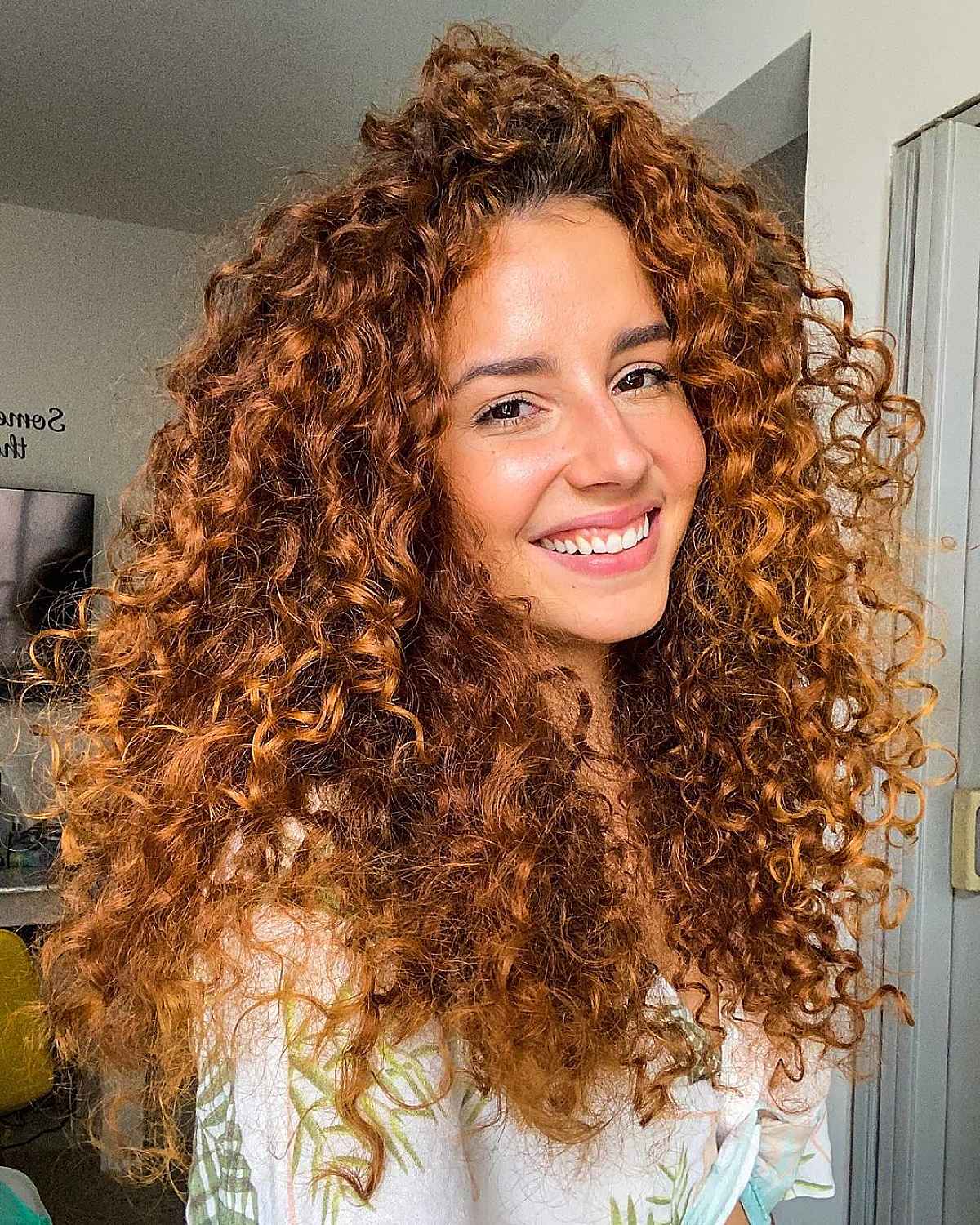 Coupes de cheveux longues et bouclées :51 idées époustouflantes et conseils de style