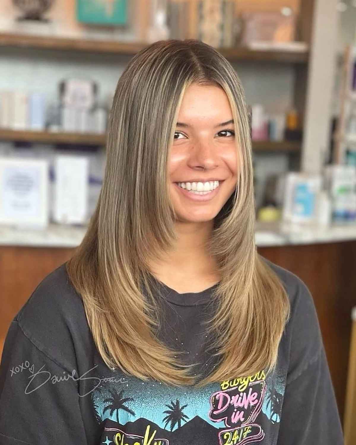 Strati per incorniciare il viso per capelli lunghi:47 stili e consigli degli esperti