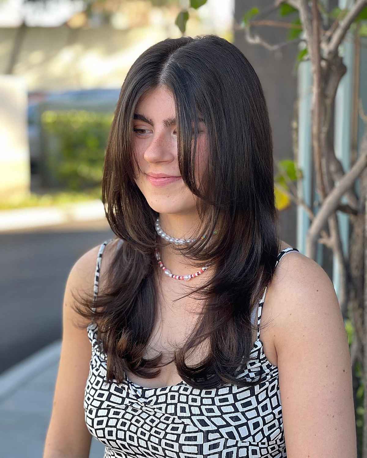 Strati per incorniciare il viso per capelli lunghi:47 stili e consigli degli esperti