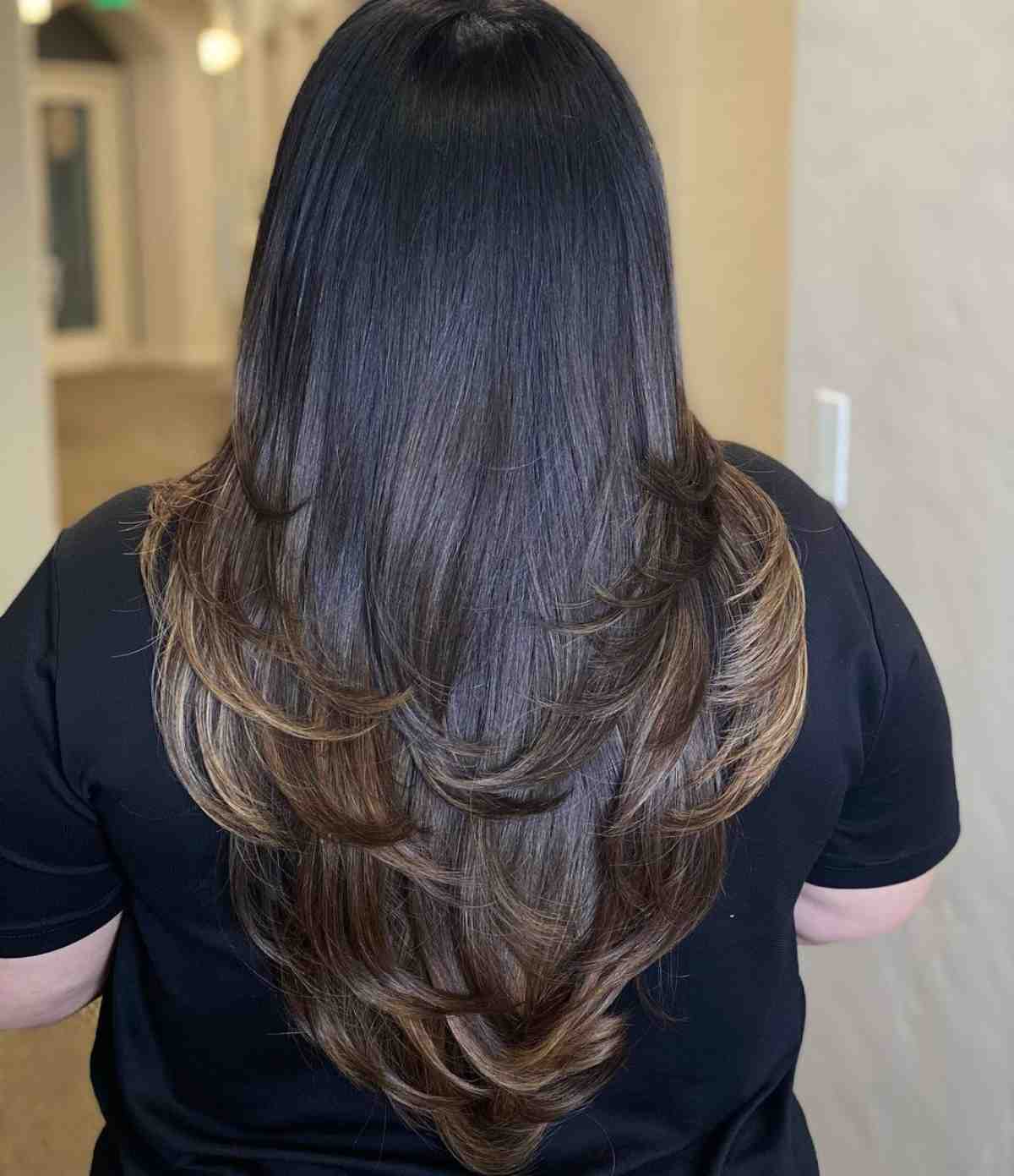 Coupes de cheveux en V :41 idées étonnantes pour un look moderne en forme de V