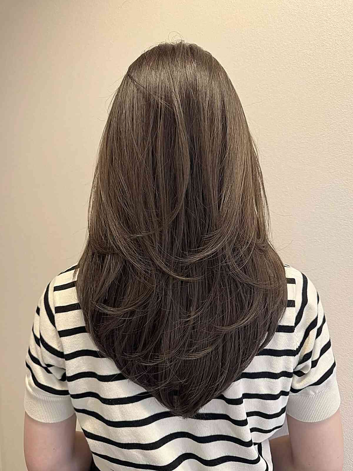 Coupes de cheveux en V :41 idées étonnantes pour un look moderne en forme de V