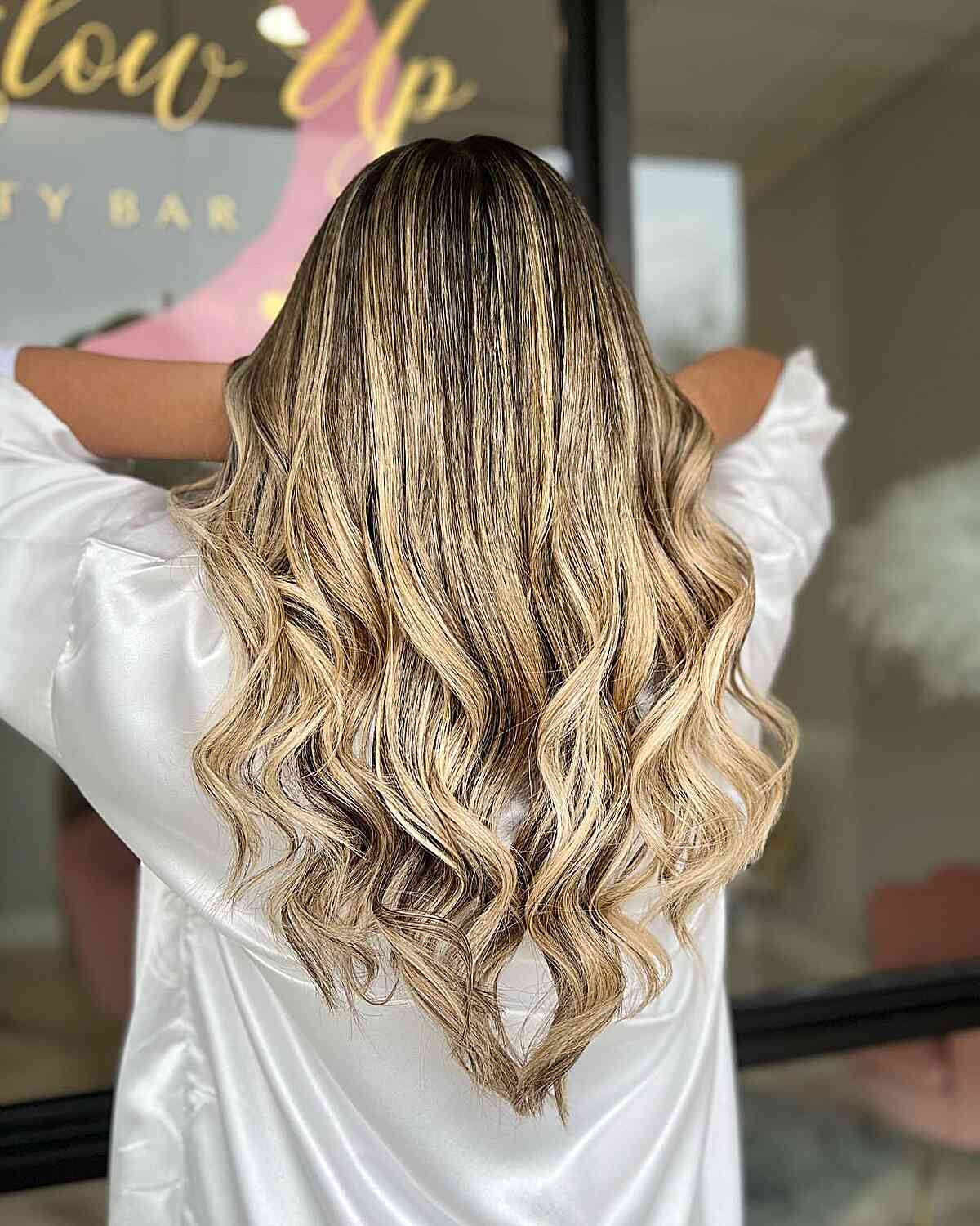 Coupes de cheveux en V :41 idées étonnantes pour un look moderne en forme de V