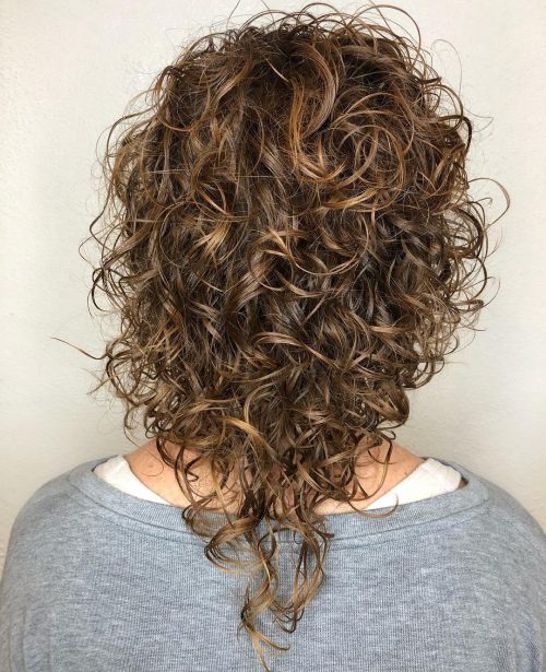 Coupes de cheveux en V :41 idées étonnantes pour un look moderne en forme de V